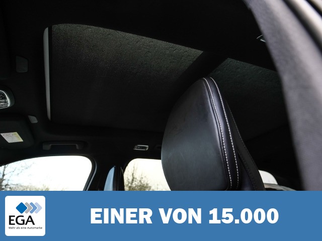 Volvo XC90 R Design Edition Recharge Plug-In Hybrid AWD 7-Sitzer AHK El. Panodach Navi