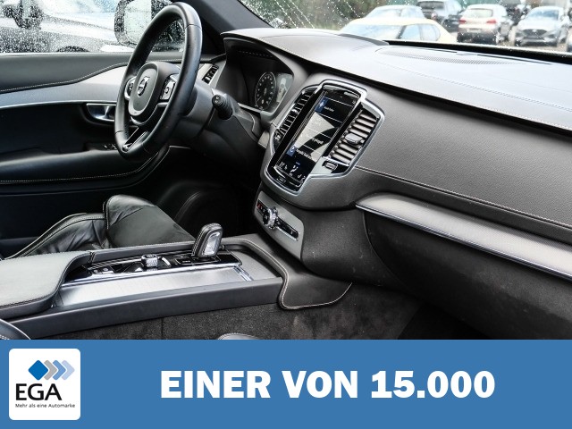 Volvo XC90 R Design Edition Recharge Plug-In Hybrid AWD 7-Sitzer AHK El. Panodach Navi