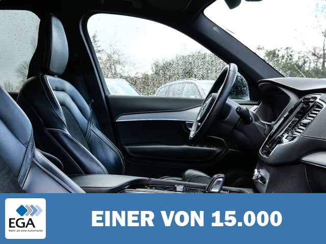 Volvo XC90 R Design Edition Recharge Plug-In Hybrid AWD 7-Sitzer AHK El. Panodach Navi