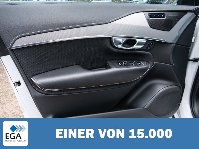 Volvo XC90 R Design Edition Recharge Plug-In Hybrid AWD 7-Sitzer AHK El. Panodach Navi