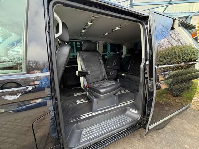 Volkswagen T6 Multivan 2.0 TDI DSG NAVI 7 SITZE
