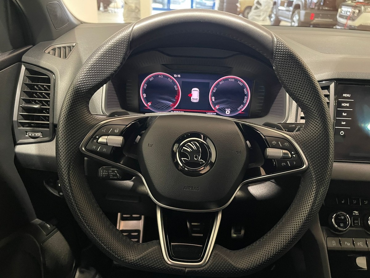 Skoda Karoq DSG Sportline Matrix 360° 5J-Garantie
