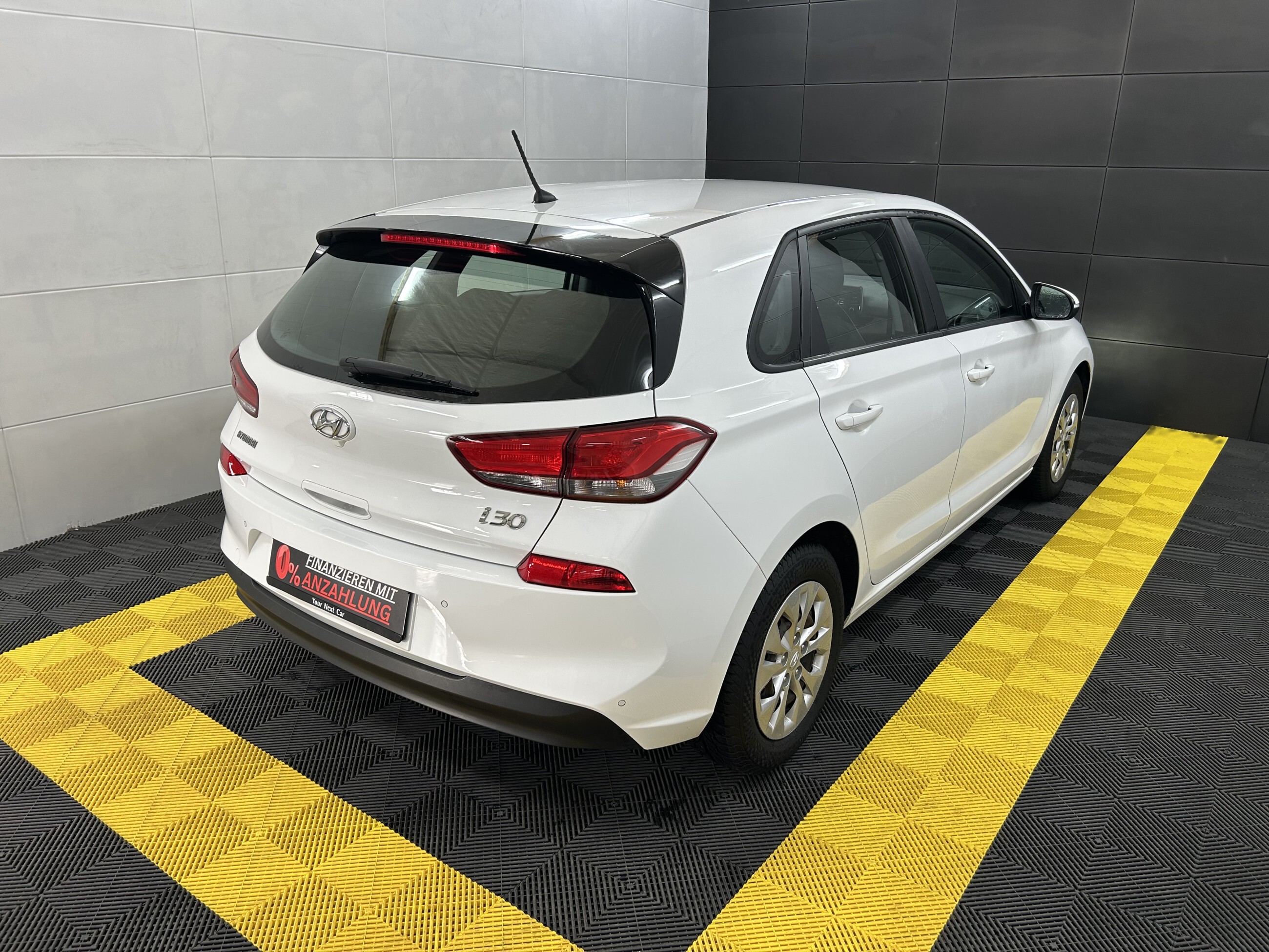 Hyundai i30 Select+Xenon+LED+Temp+SHA+Allwetter+PDC+USB