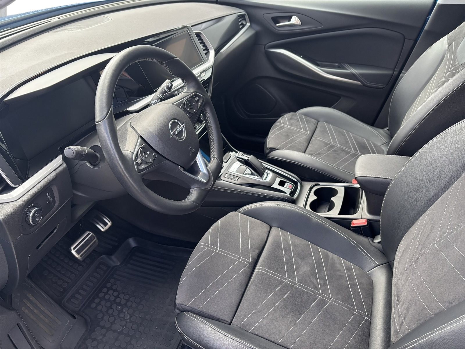 Opel Grandland 1.2 TURBO ULTIMATE AUTOMATIK NAVI LED