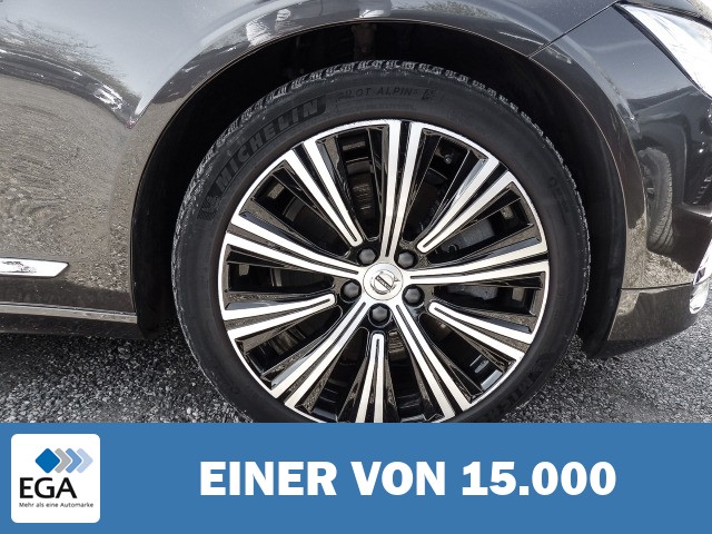 Volvo V90 Kombi Inscription Recharge Plug-In Hybrid AWD AHK El. Panodach Digitales Coc