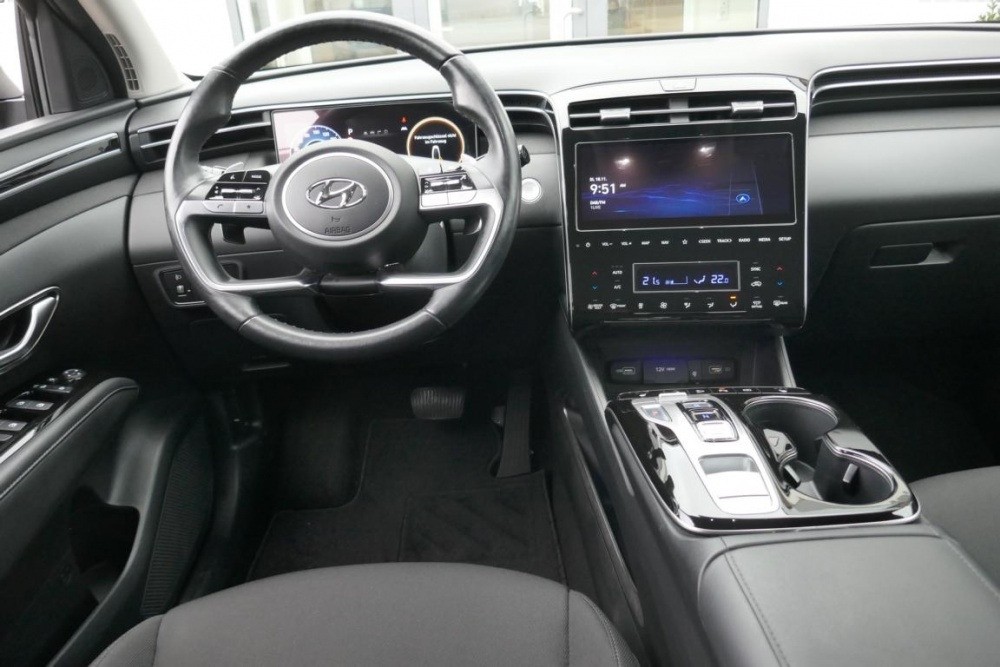 Hyundai Tucson Trend 230PS Hybrid Pano Kamera LED AHK