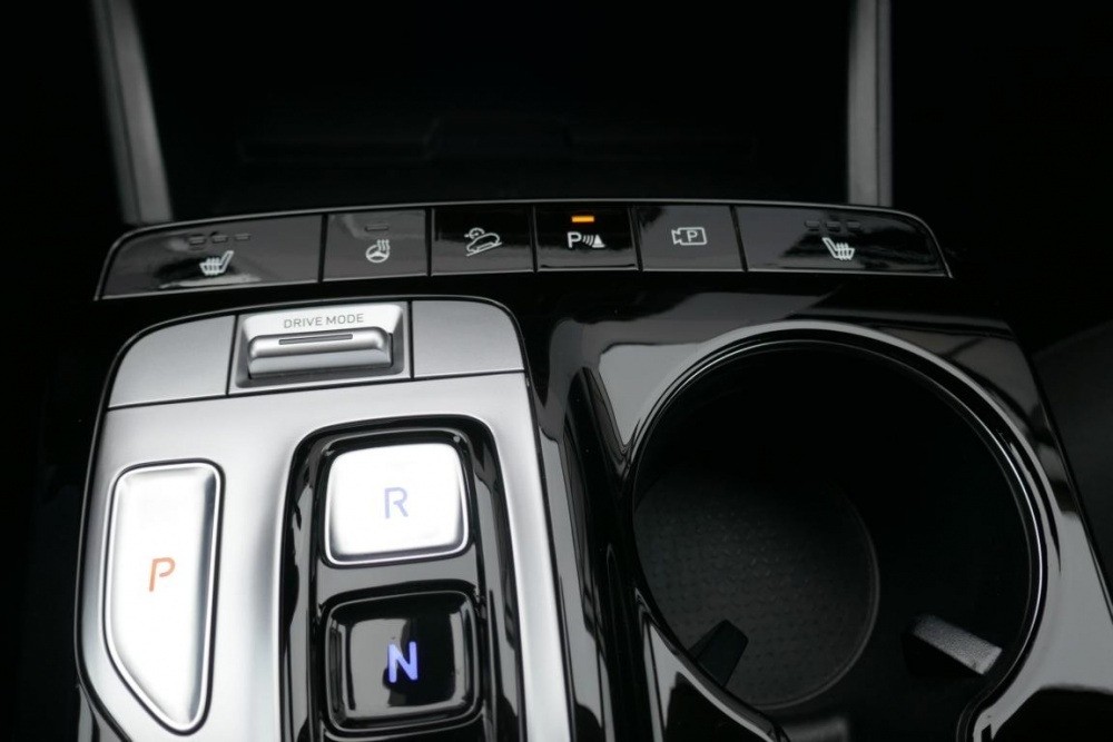 Hyundai Tucson Trend 230PS Hybrid Pano Kamera LED AHK