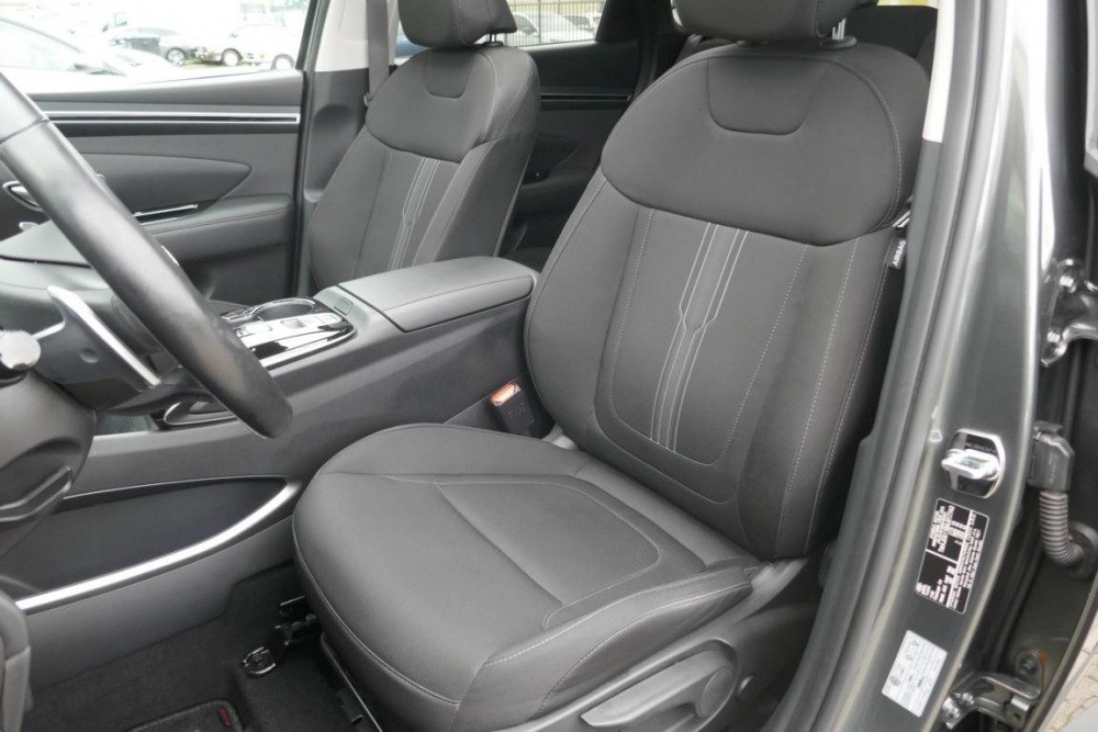 Hyundai Tucson Trend 230PS Hybrid Pano Kamera LED AHK