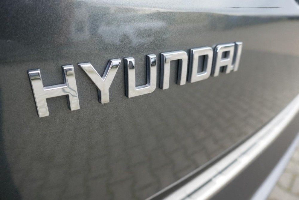 Hyundai Tucson Trend 230PS Hybrid Pano Kamera LED AHK