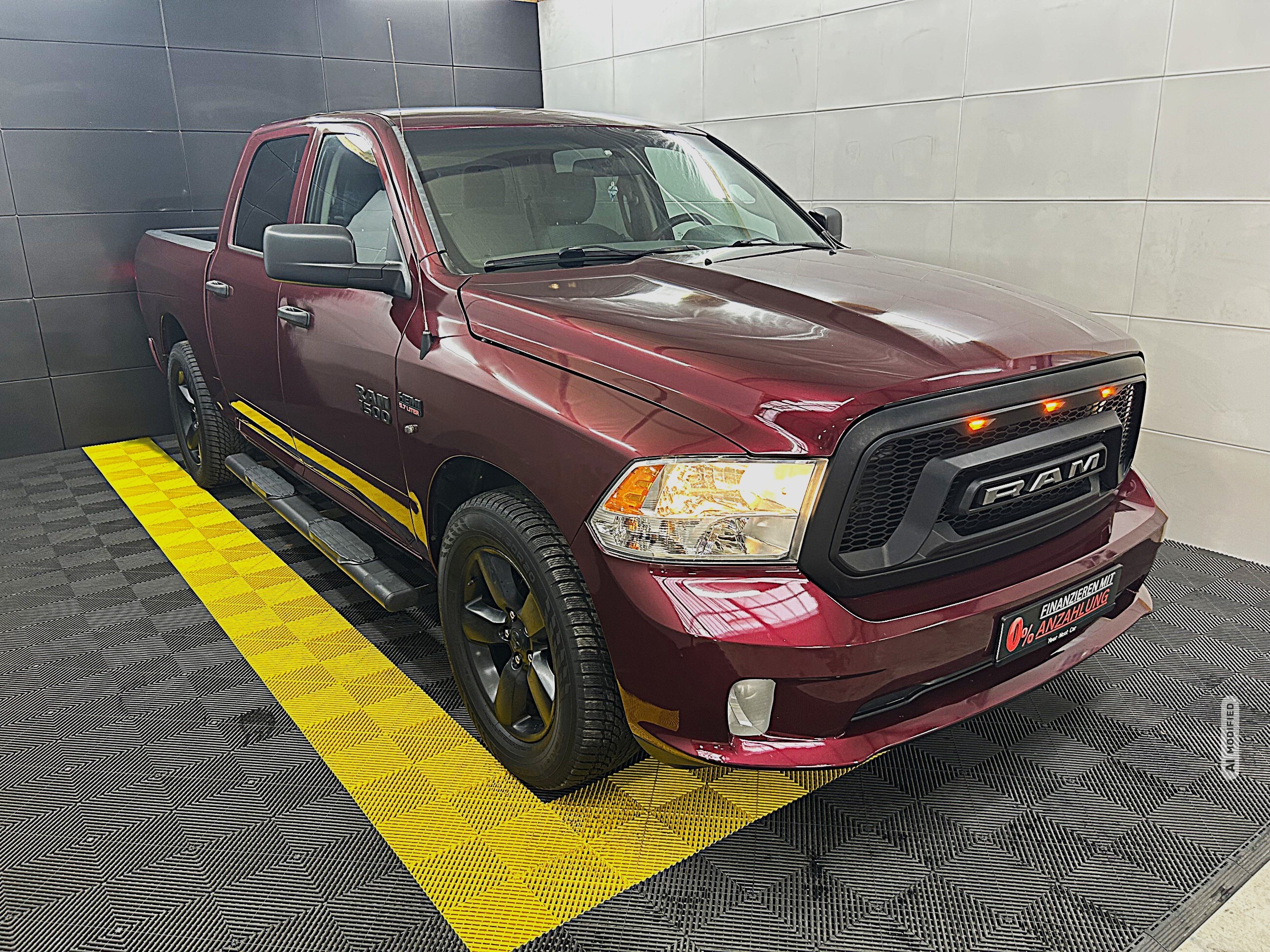 Dodge RAM 1500 CrewCab 5.7L V8 HEMI 6 Sitze+AHK+Kam+BT