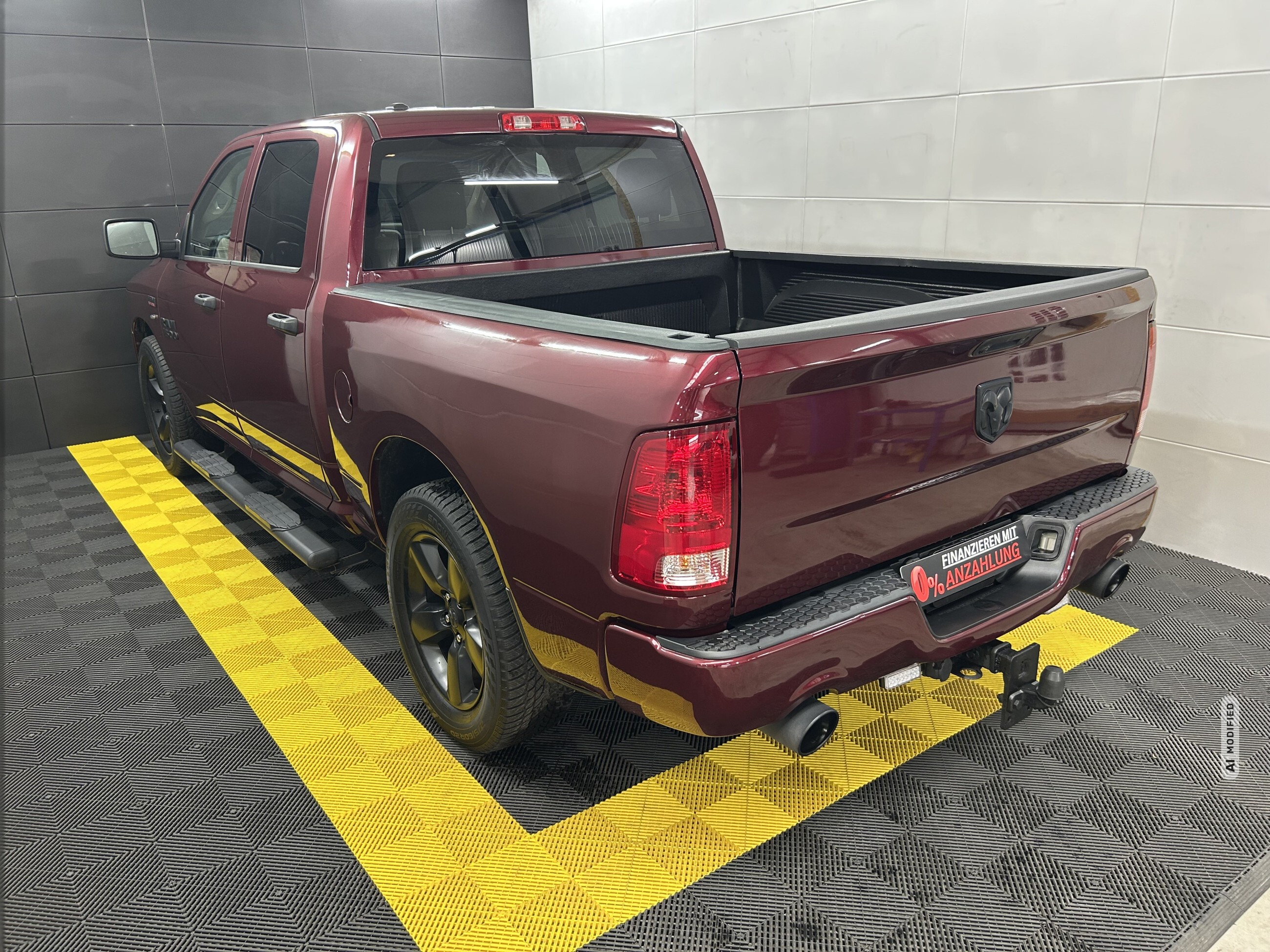 Dodge RAM 1500 CrewCab 5.7L V8 HEMI 6 Sitze+AHK+Kam+BT