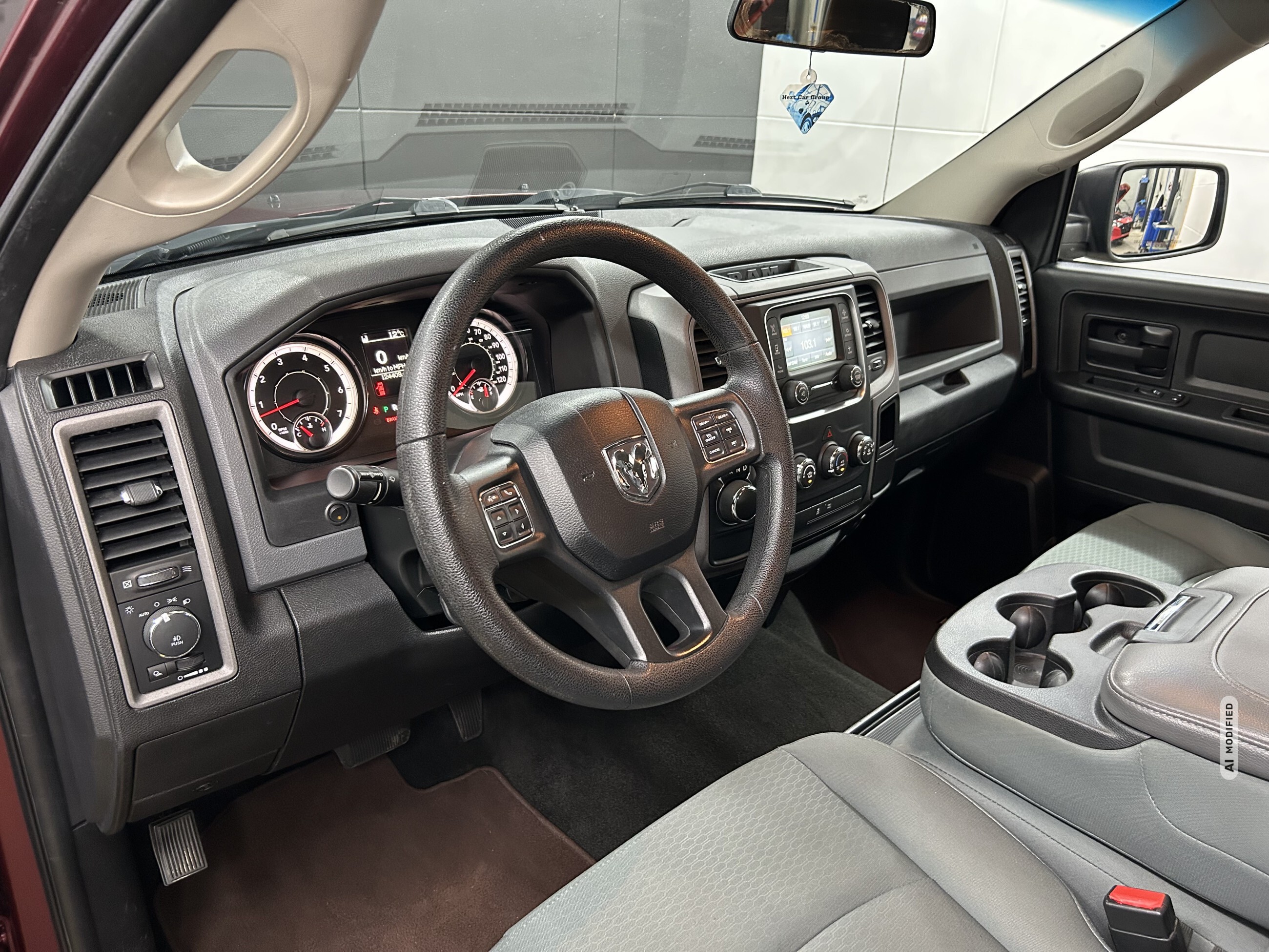 Dodge RAM 1500 CrewCab 5.7L V8 HEMI 6 Sitze+AHK+Kam+BT