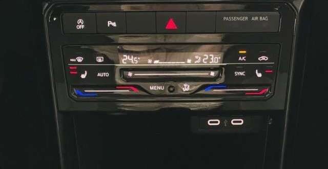 Volkswagen T-Cross 1.0 TSI Prime Navi LED Kamera ACC SitzHZG CarPlay
