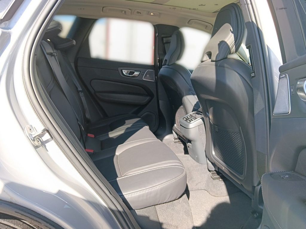 Volvo XC60 B5 AWD Ultimate Dark 360° KAMERA+PANO-DACH