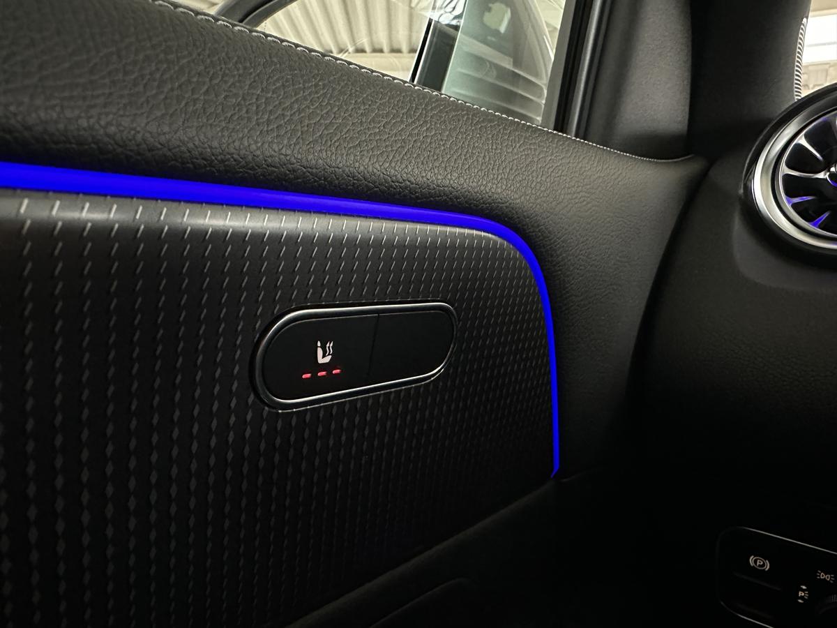 Mercedes-Benz GLA 250 Progressive 4Matic Navi LED AHK PDC MBUX