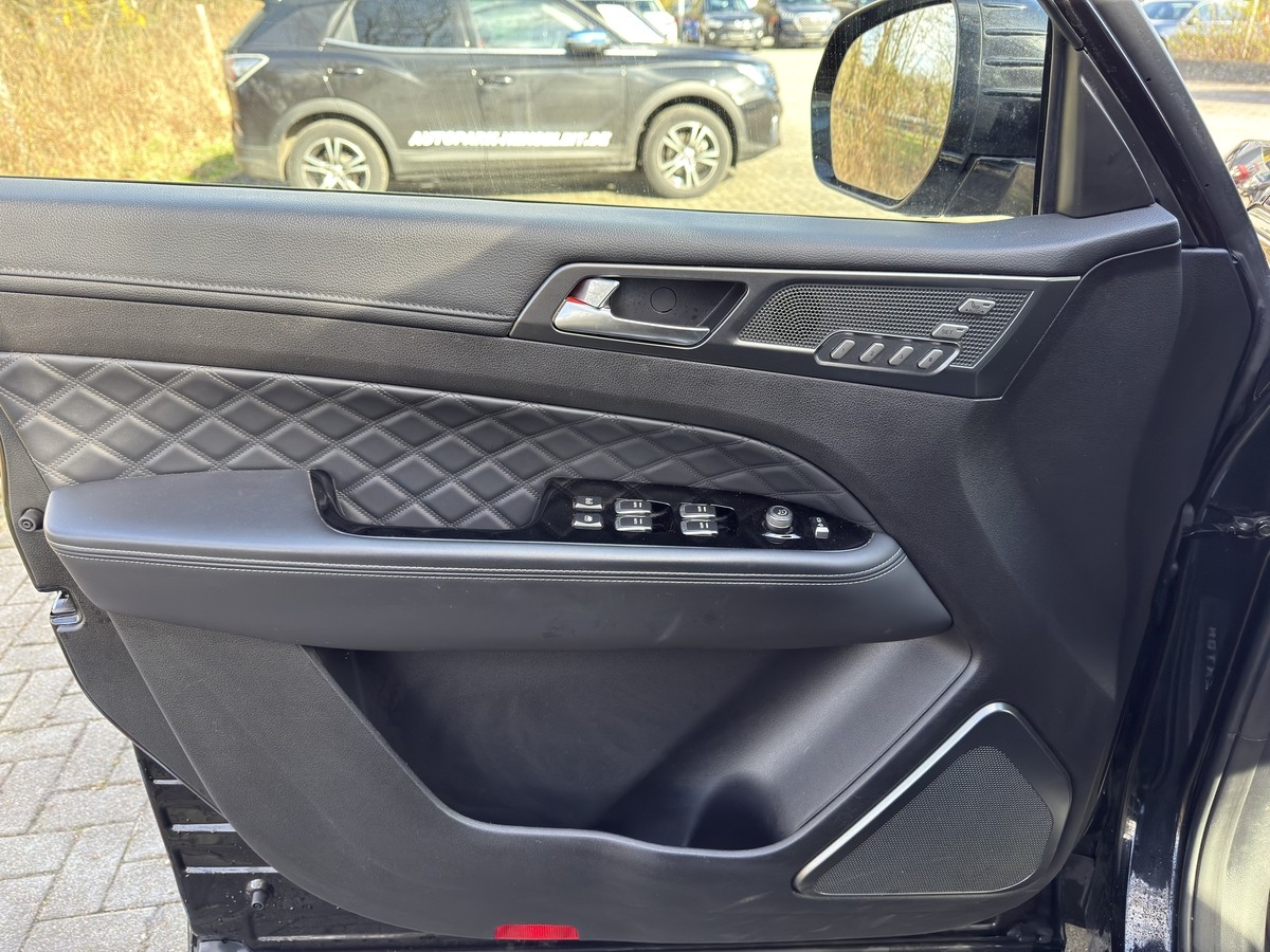 Ssangyong REXTON Sapphire 4WD AHK