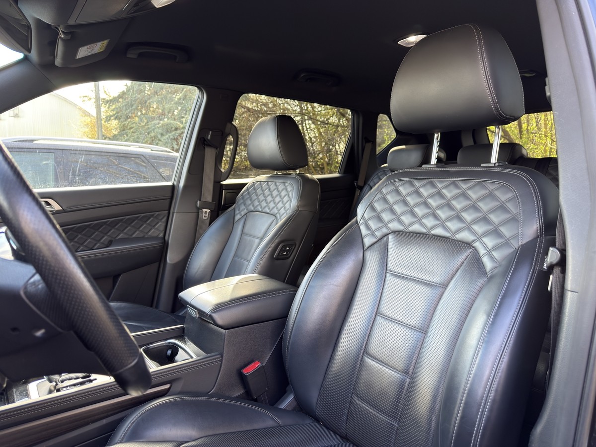 Ssangyong REXTON Sapphire 4WD AHK