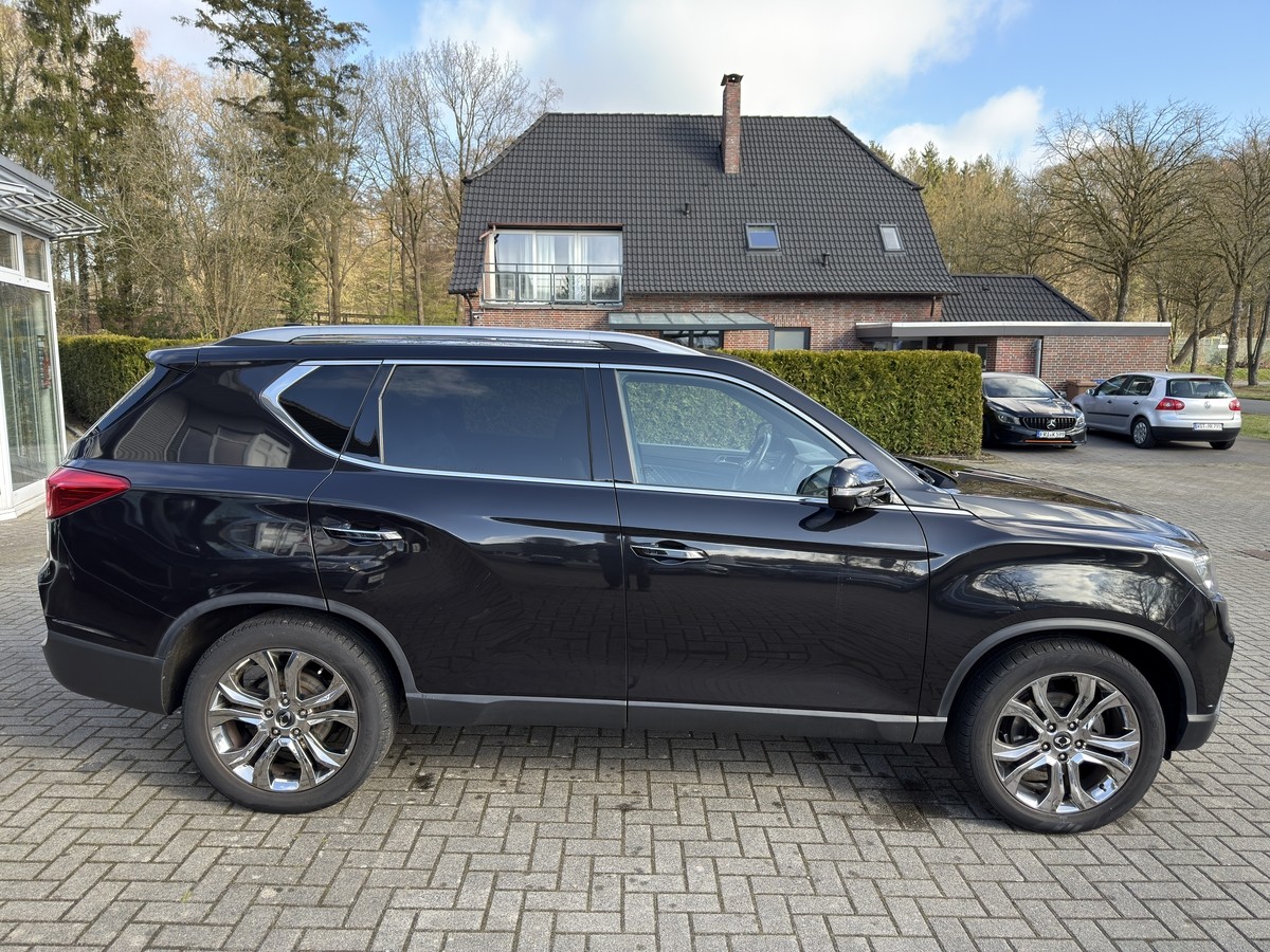 Ssangyong REXTON Sapphire 4WD AHK