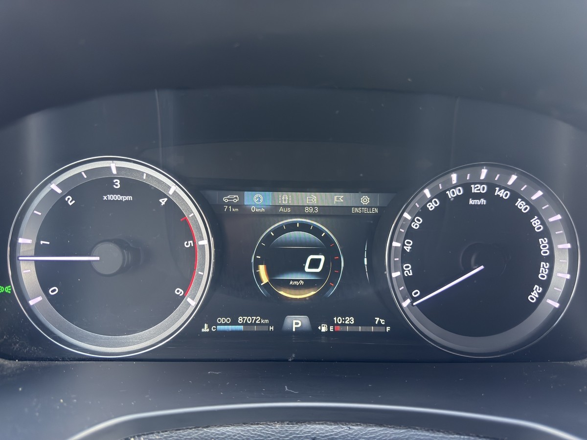 Ssangyong REXTON Sapphire 4WD AHK