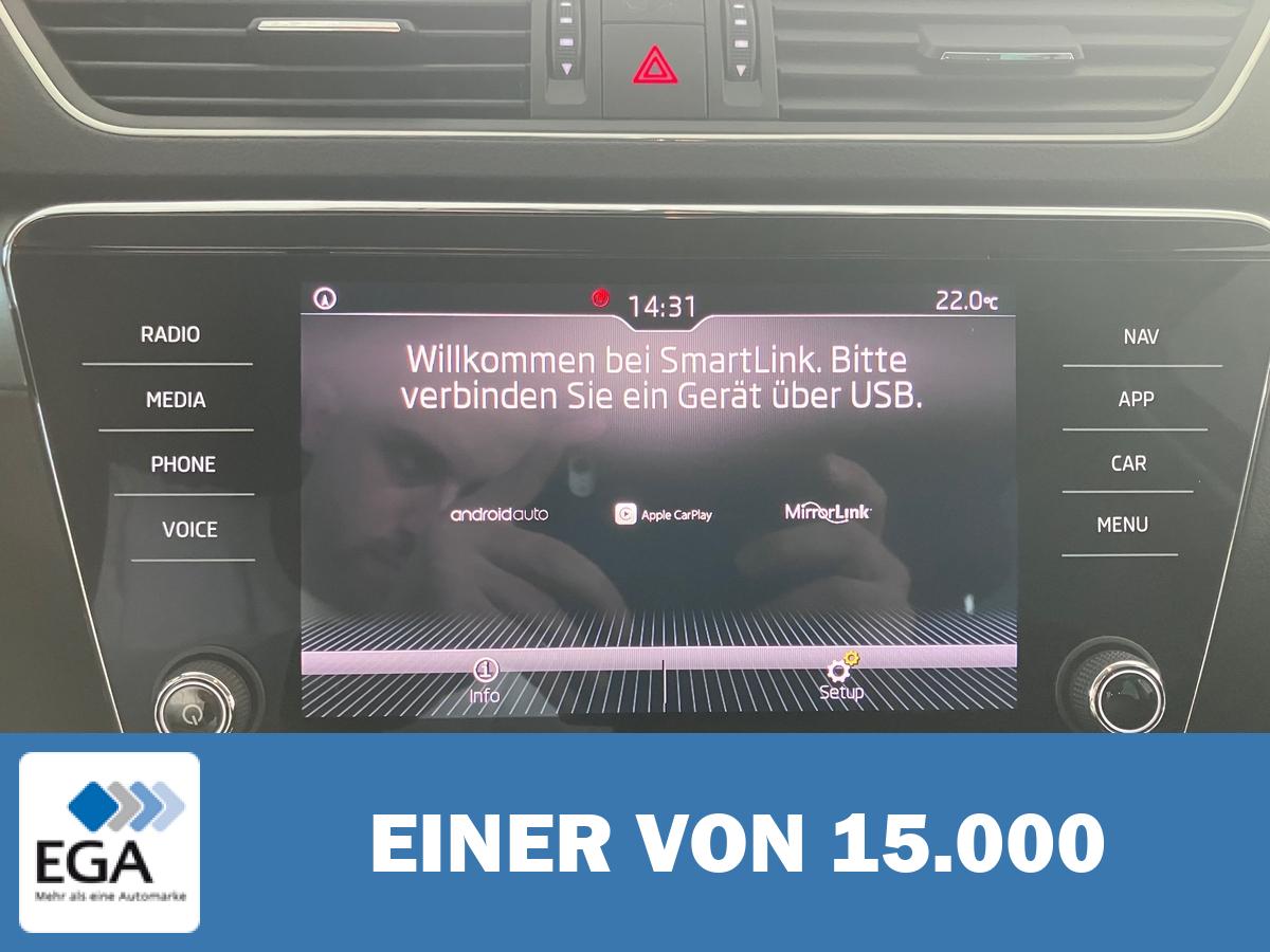 Skoda Superb Combi 1.5 TSI Ambition Automatik - Navi/ Xenon/ PDC