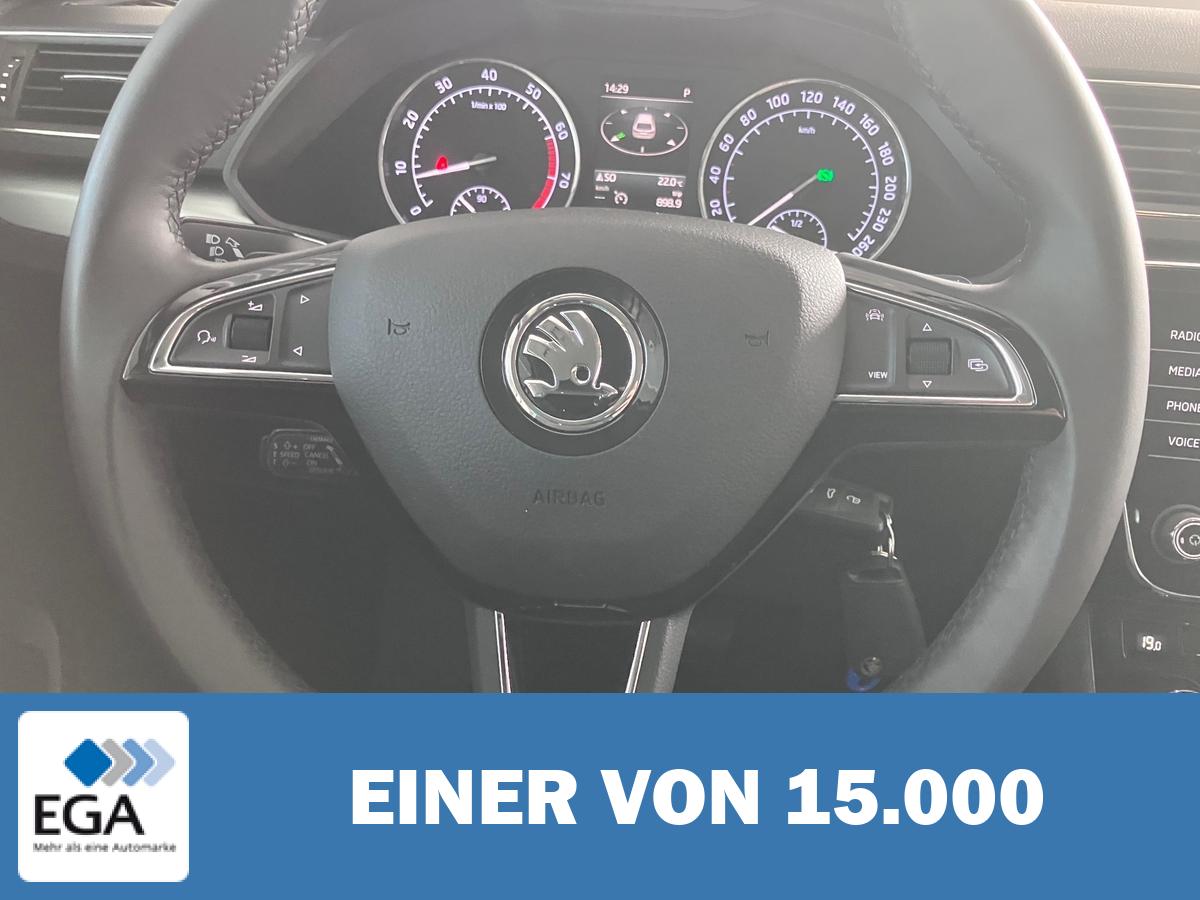 Skoda Superb Combi 1.5 TSI Ambition Automatik - Navi/ Xenon/ PDC