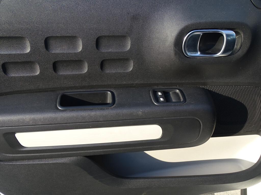 Citroën C3 1.2 C-Series / MFL / ALU / DAB / BLUETH. /LED