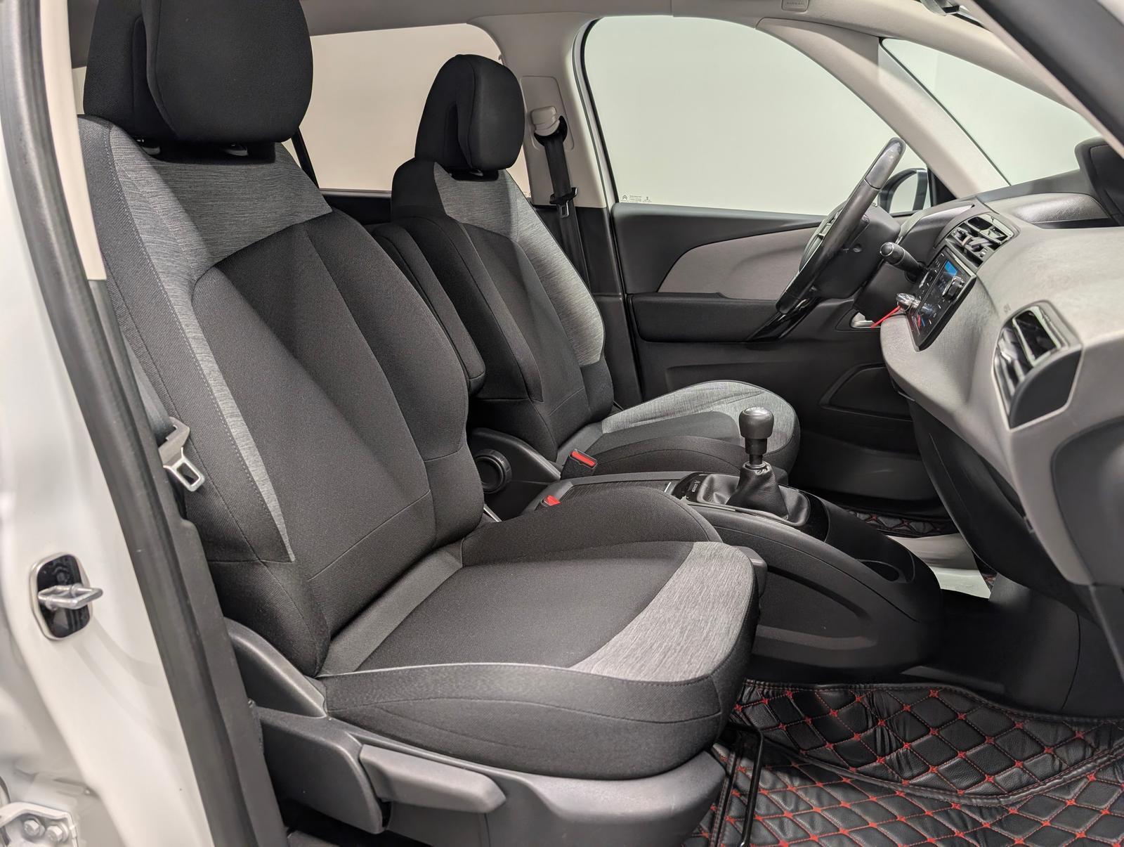 Citroën Grand C4 Picasso / SpaceTourer Navi/Carplay/Tempom./AHK/PDC/LM