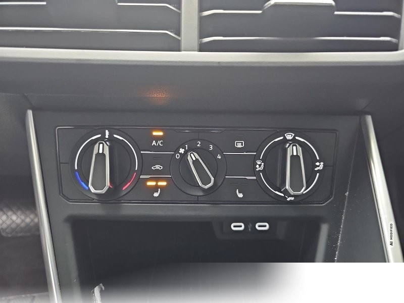 Volkswagen Taigo 1.0 TSI DSG Life Navi LED ACC Sitzheizung PDC Kamera LM16