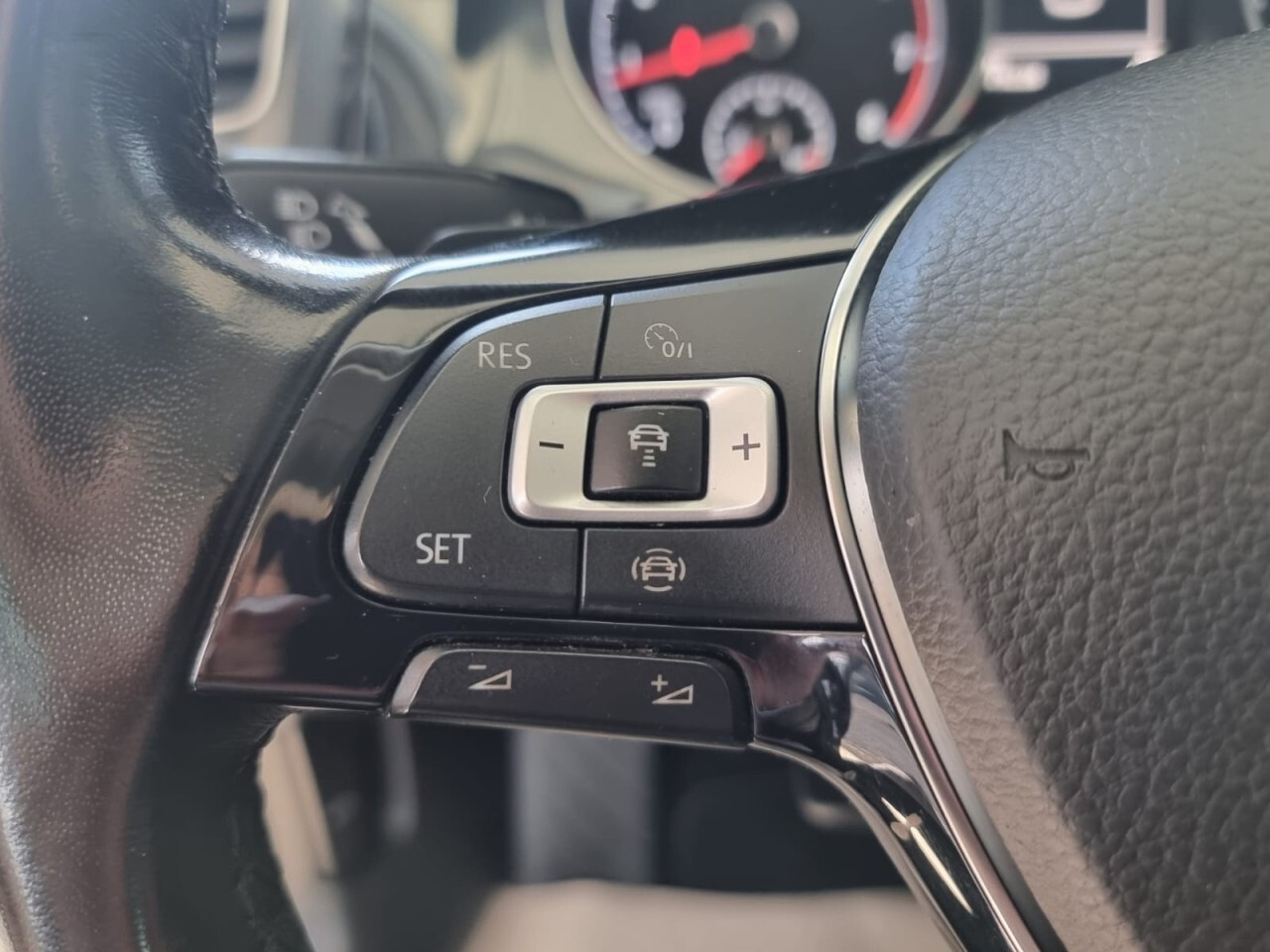 Volkswagen Golf Golf 7 Variant 1.5 TSI DSG,LED,NAVI,ACC,TÜV NEU