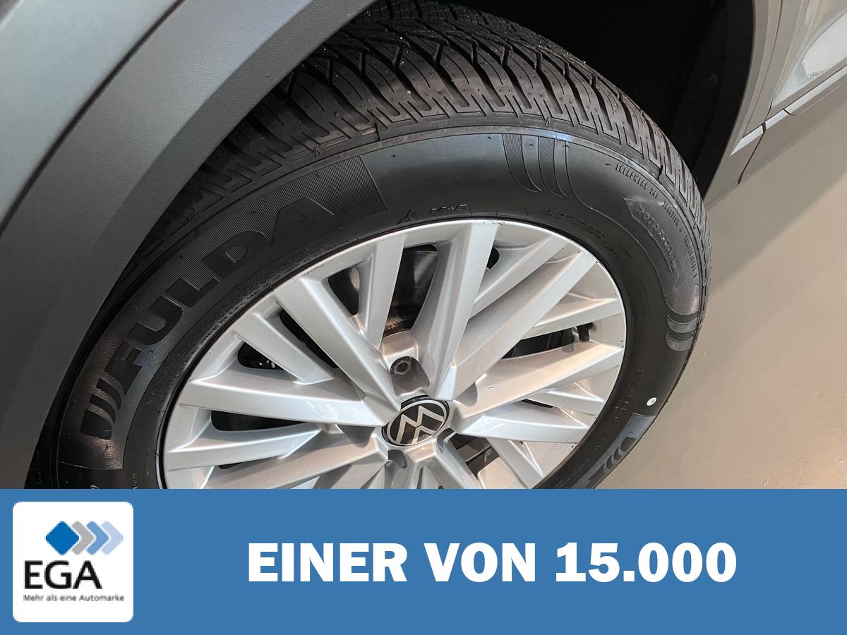Volkswagen T-Roc 1.5 TSI Style Automatik - Navi/ Sitzh./ Kamera/CarPlay