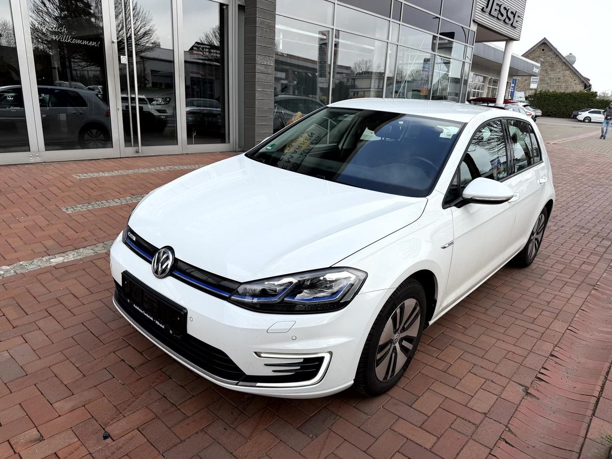 Volkswagen Golf e LED Navi SHZ R.Cam
