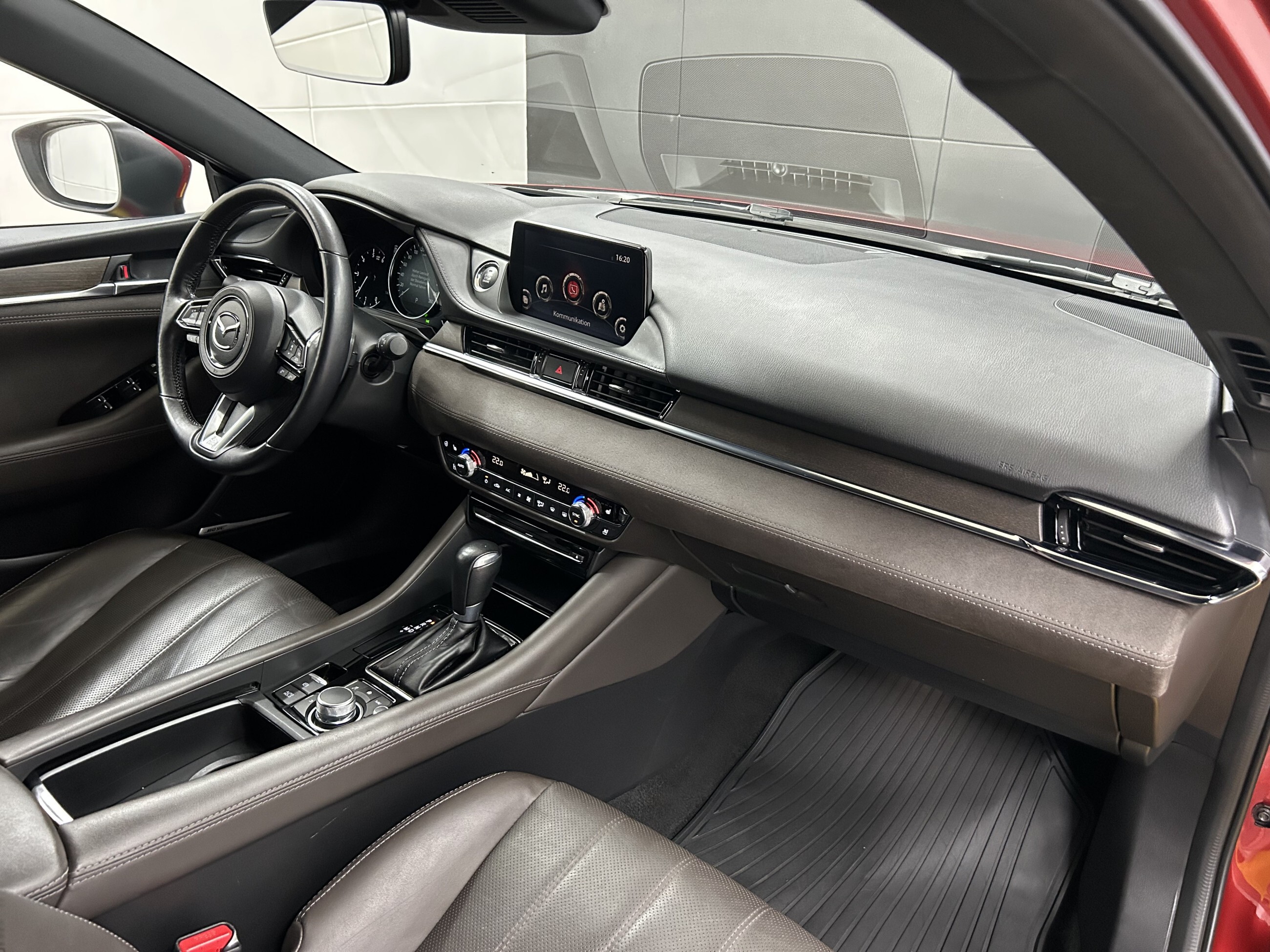 Mazda 6 Sports-Line+ACC+Matrix-LED+HUD+30*Kam+Memory