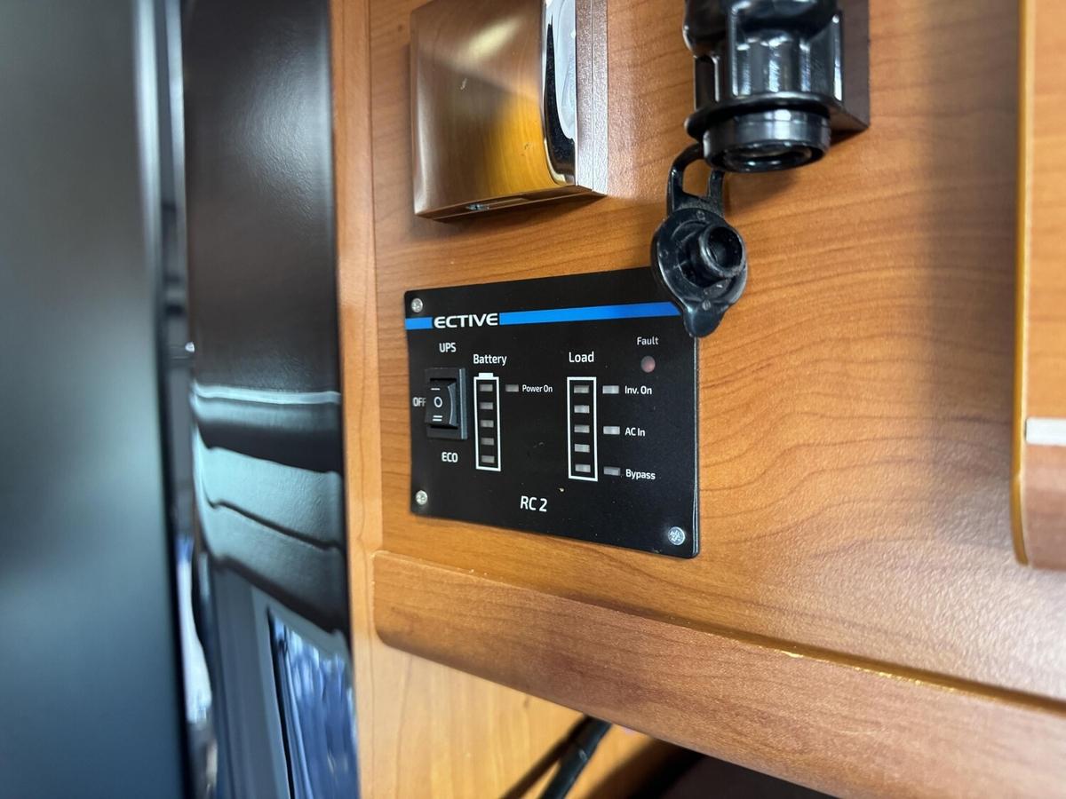 Karmann Dexter 600 Solar+Wechselr+Markise+Sat TV+AHK