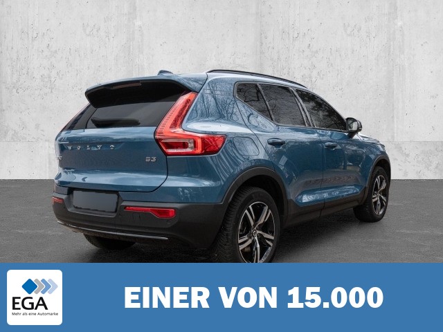 Volvo XC40 Plus Dark 2WD El. Panodach Digitales Cockpit Memory Sitze Soundsystem Harma