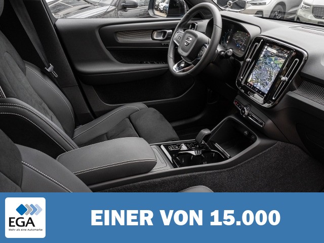 Volvo XC40 Plus Dark 2WD El. Panodach Digitales Cockpit Memory Sitze Soundsystem Harma