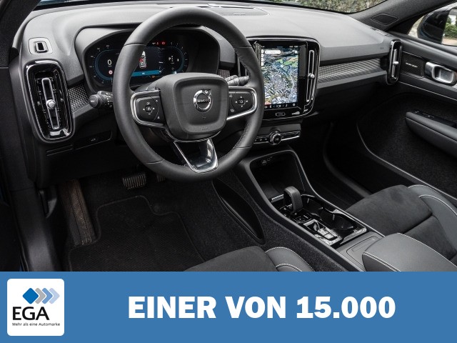 Volvo XC40 Plus Dark 2WD El. Panodach Digitales Cockpit Memory Sitze Soundsystem Harma
