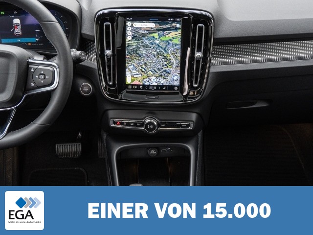 Volvo XC40 Plus Dark 2WD El. Panodach Digitales Cockpit Memory Sitze Soundsystem Harma