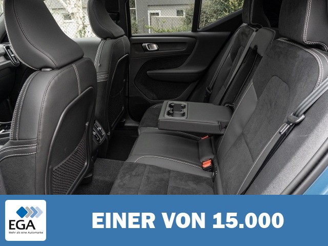 Volvo XC40 Plus Dark 2WD El. Panodach Digitales Cockpit Memory Sitze Soundsystem Harma