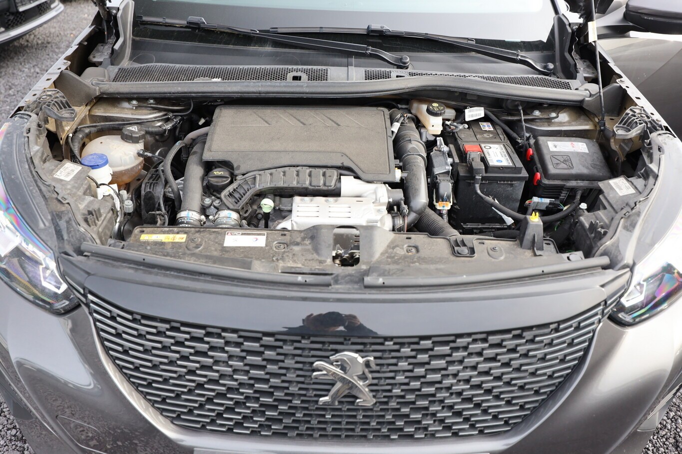 Peugeot 2008 1.2 PureTech 100 Allure CarPlay PDC LM17Z
