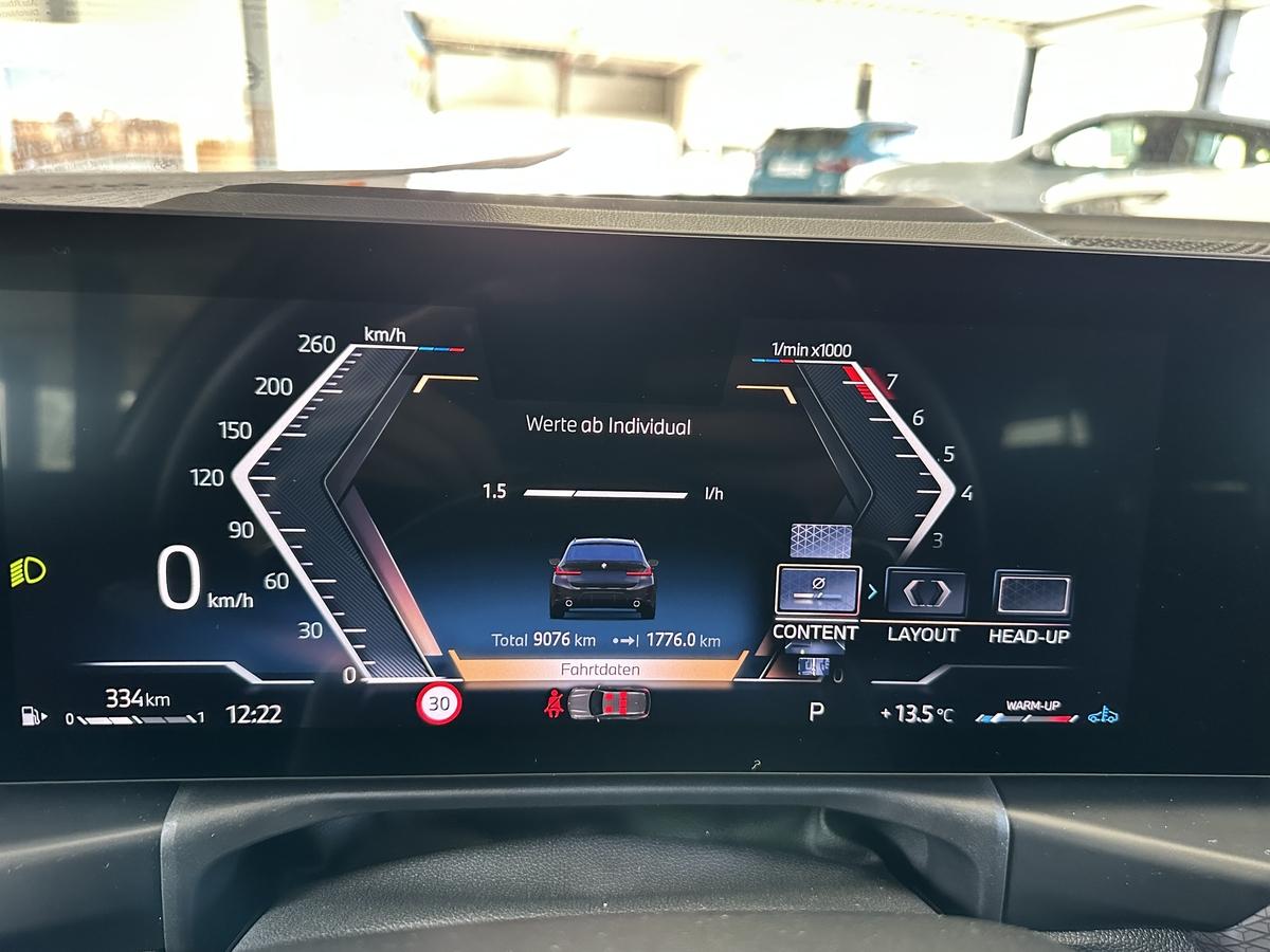 BMW 318i M Sport AHK HUD 360° Kamera Alcantara LED 
