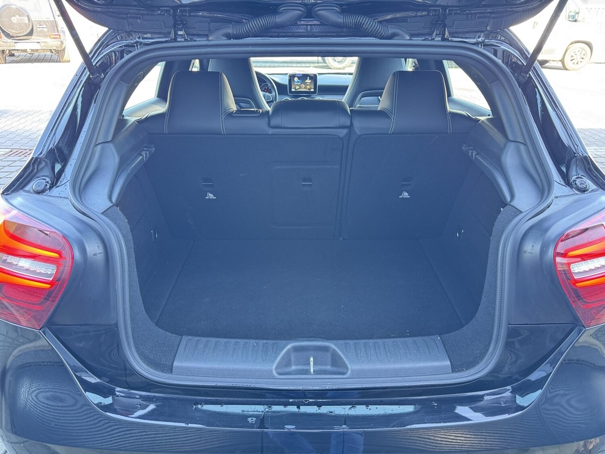 Mercedes-Benz A 160 Score+LED+SHZ+Navi+Park-Assistent