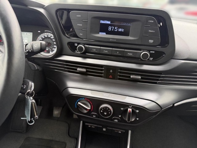 Hyundai i20 1.2 Select +KLIMA+PDC+SHZ+RADIO+TEMPOMAT+UVM+