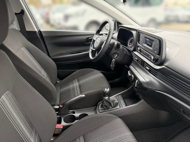 Hyundai i20 1.2 Select +KLIMA+PDC+SHZ+RADIO+TEMPOMAT+UVM+