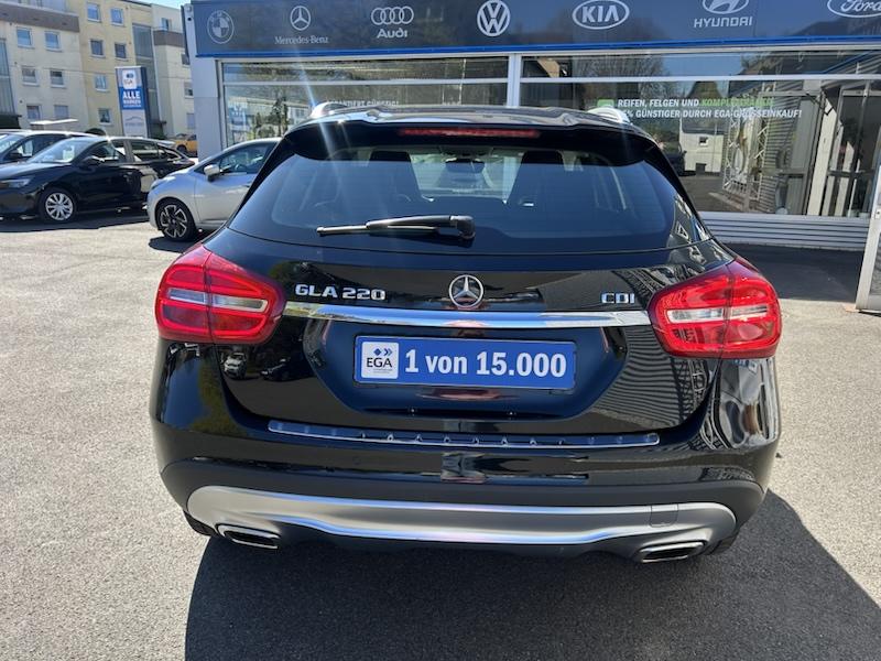 Mercedes-Benz GLA 220 CDI 7G-DCT URBAN AUTOM*KLIMA*SHZG*NAVI*BTH*XENON*PDC