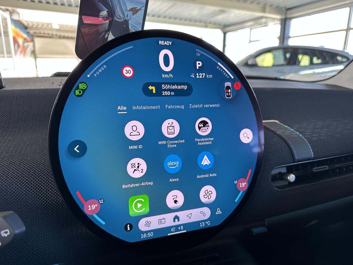 MINI Cooper SE Classic Trim Kamera Navi. LED Sitzhz. HUD CarPlay