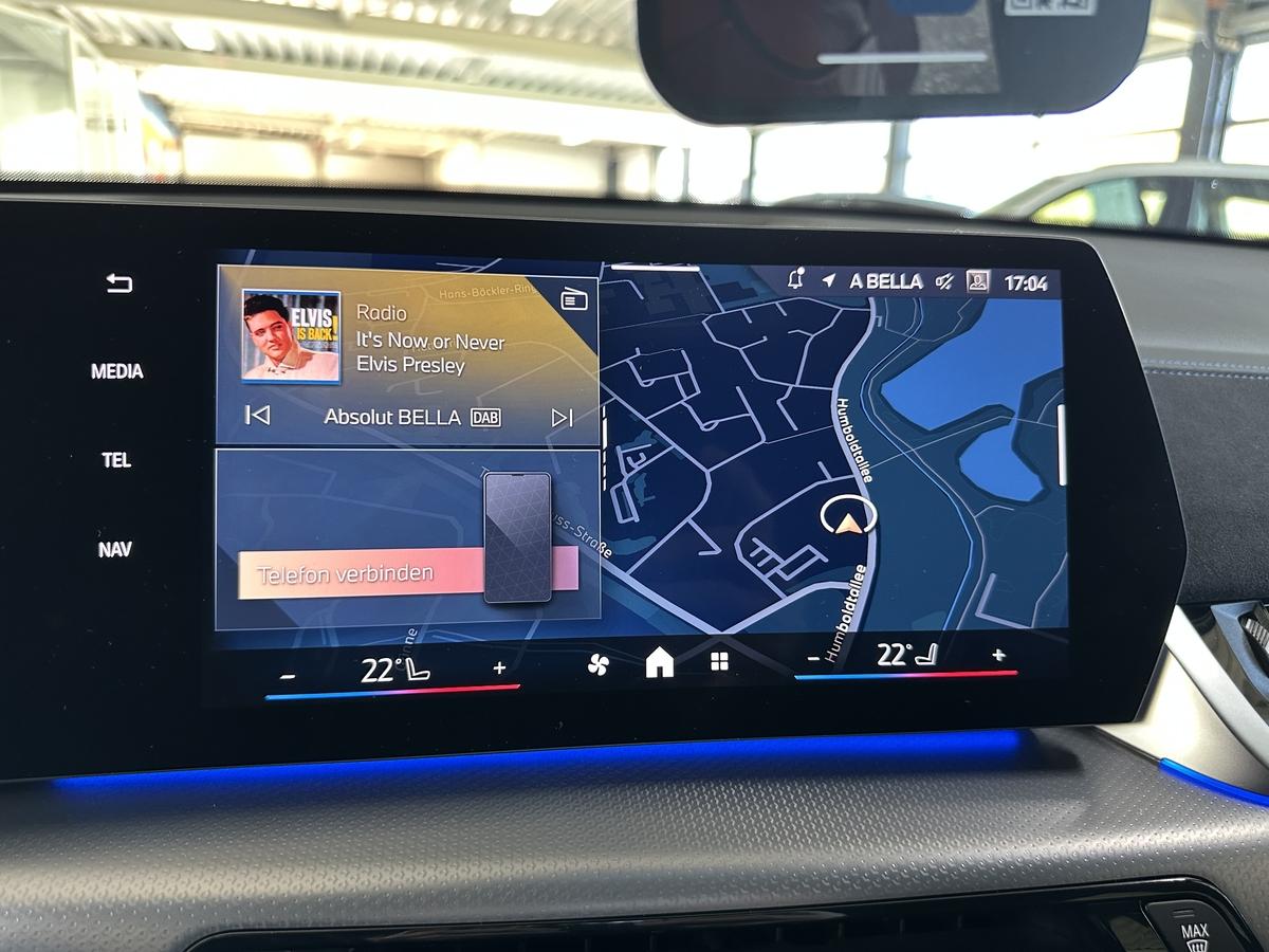 BMW iX2 eDrive20 M Sport AHK Allwettereifen Alcantara Kamera