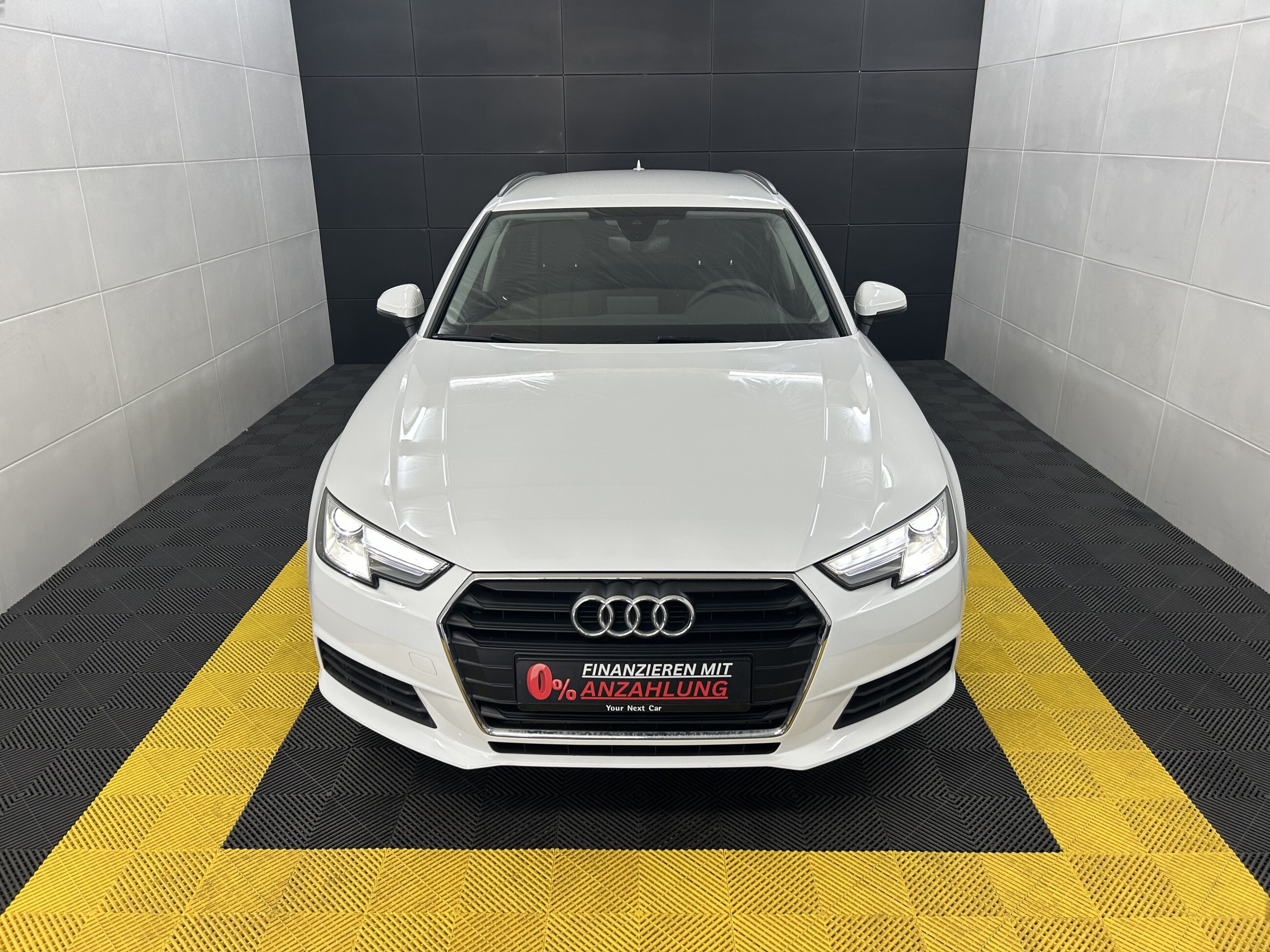 Audi A4 2.0 TFSI Mild Hybrid+AHK+Bi-Xenon+Navi+Temp