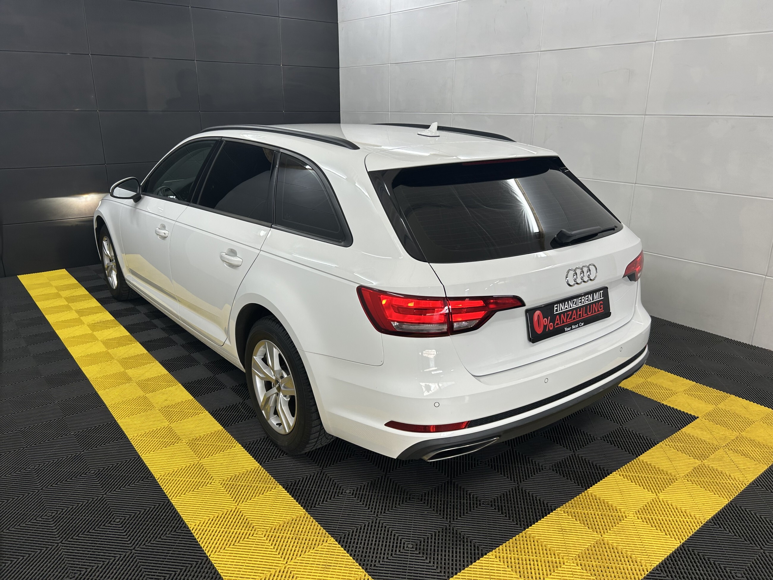 Audi A4 2.0 TFSI Mild Hybrid+AHK+Bi-Xenon+Navi+Temp