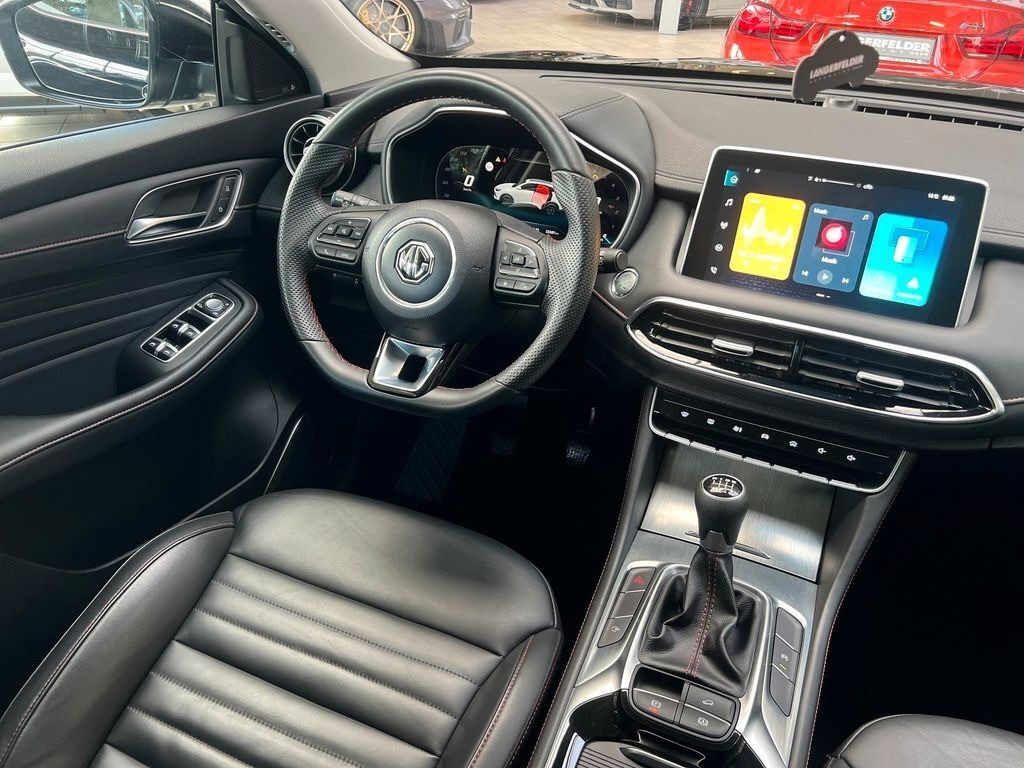 MG HS Luxury*ACC*360°*PANO*SHZ*NAV*CARPLAY*AMBI