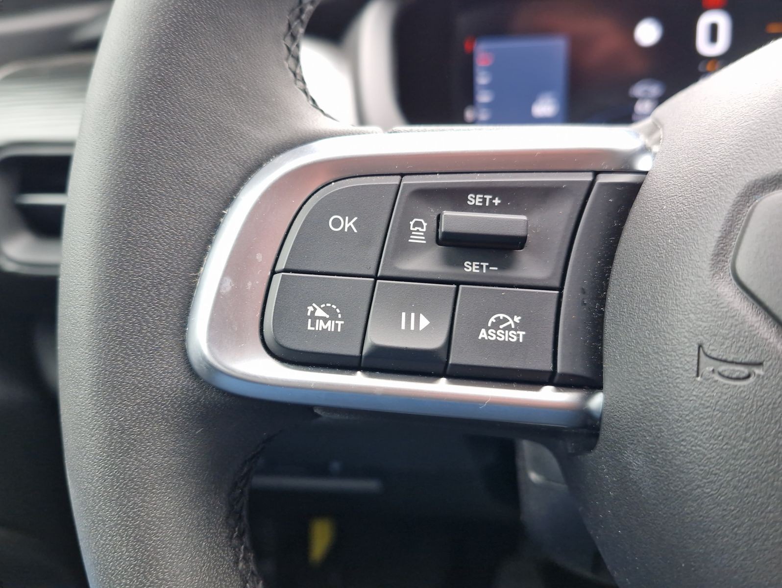 Jeep Avenger 1.2 GSE T3 Altitude LED Navi SHZ ACC Kam